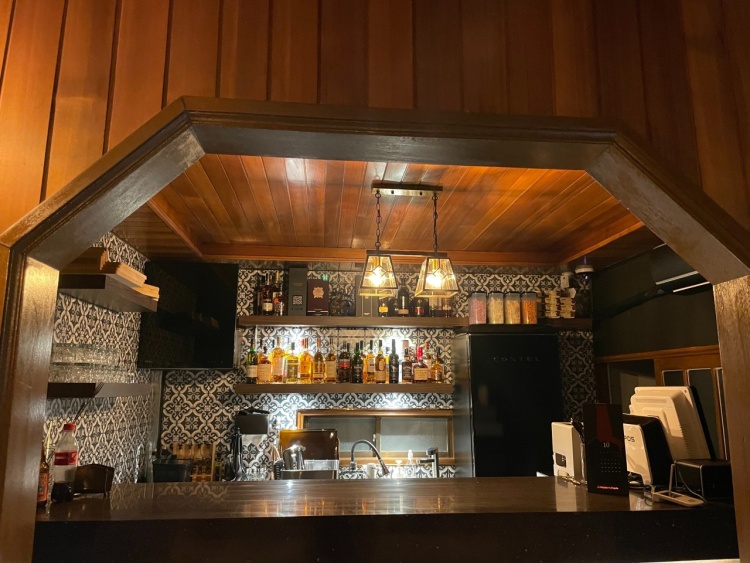 WINE BAR