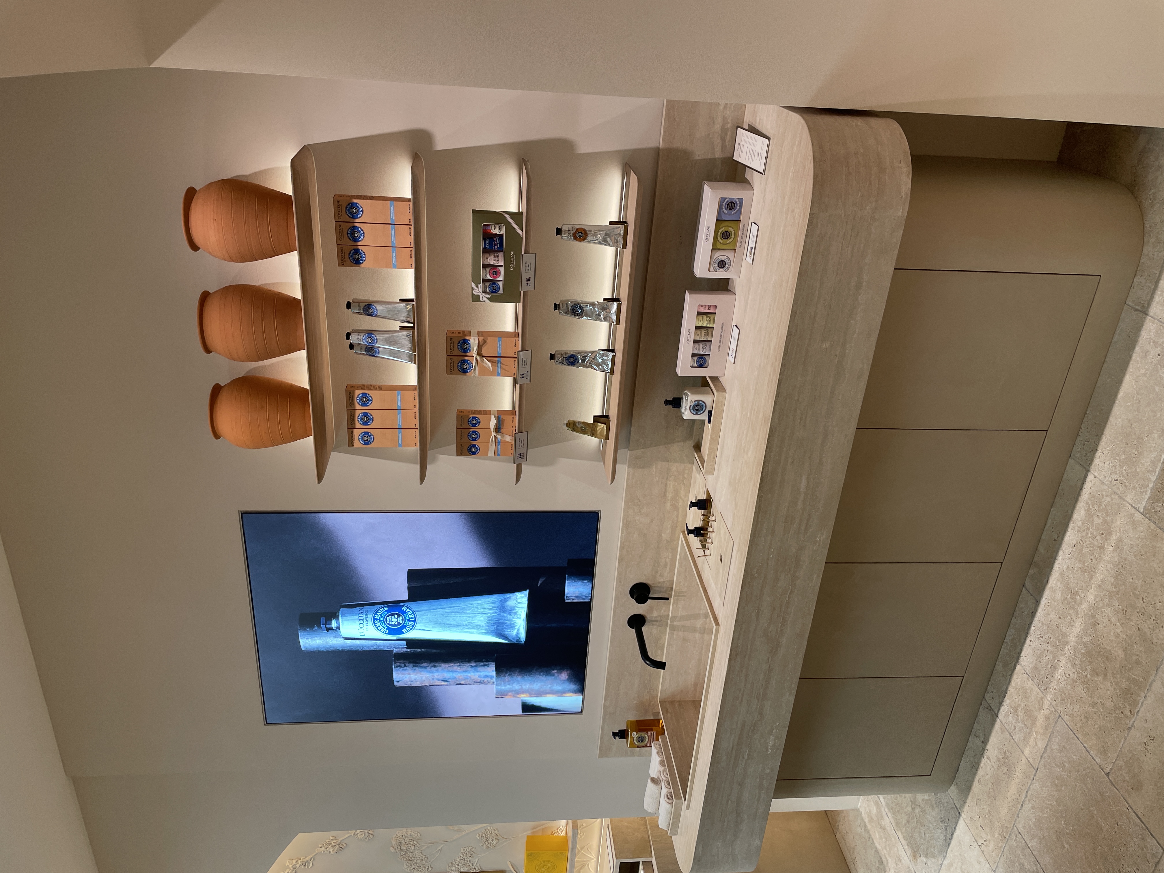 Digital screen product wall