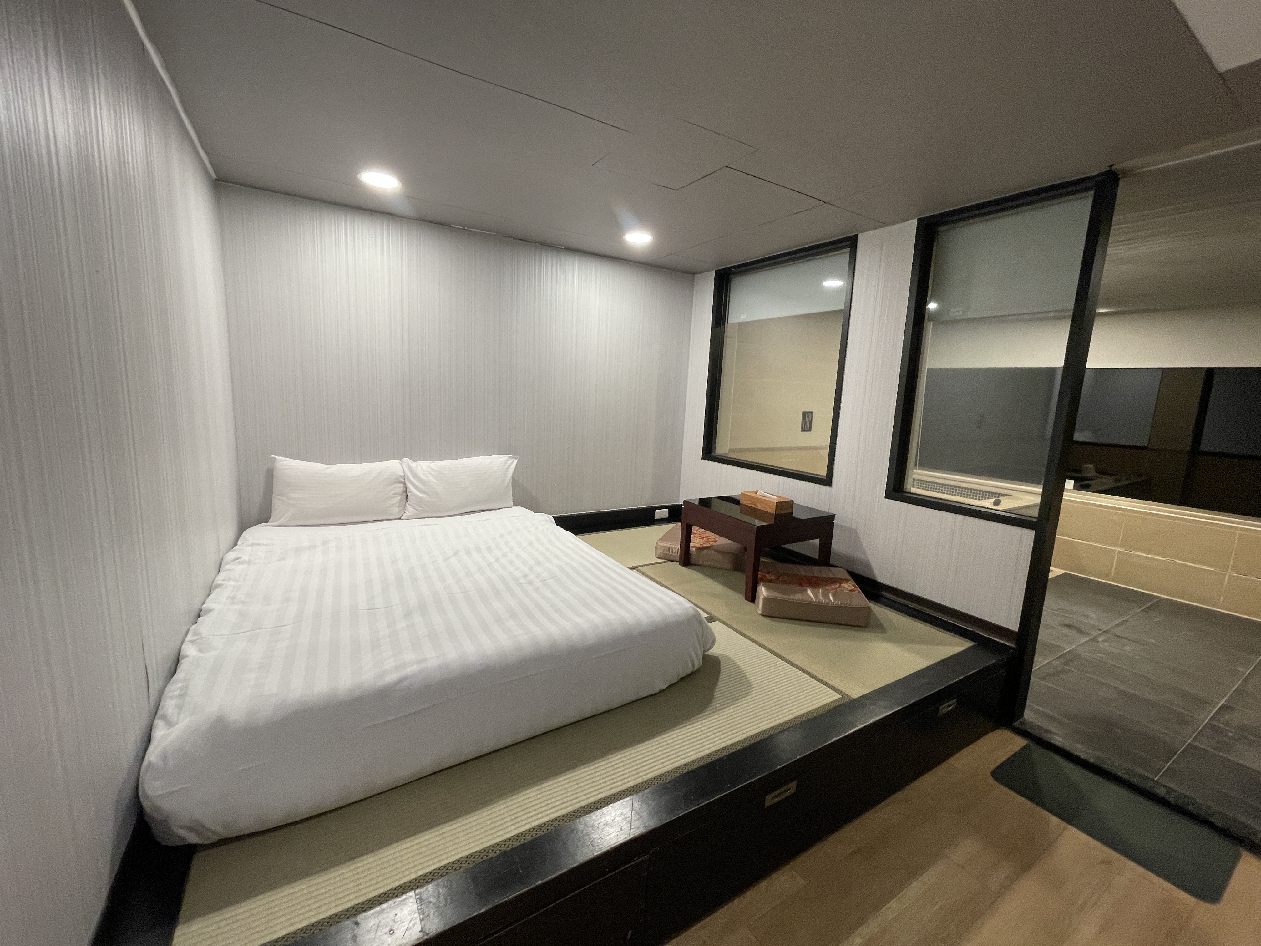 Tatami platform and bed