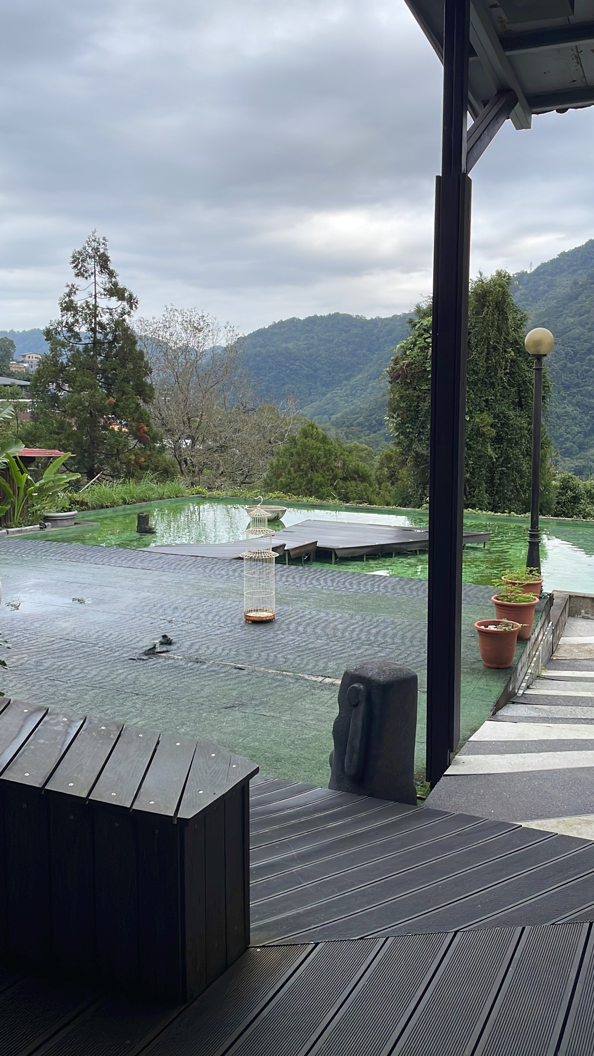 Terrace with Wulai mountain view