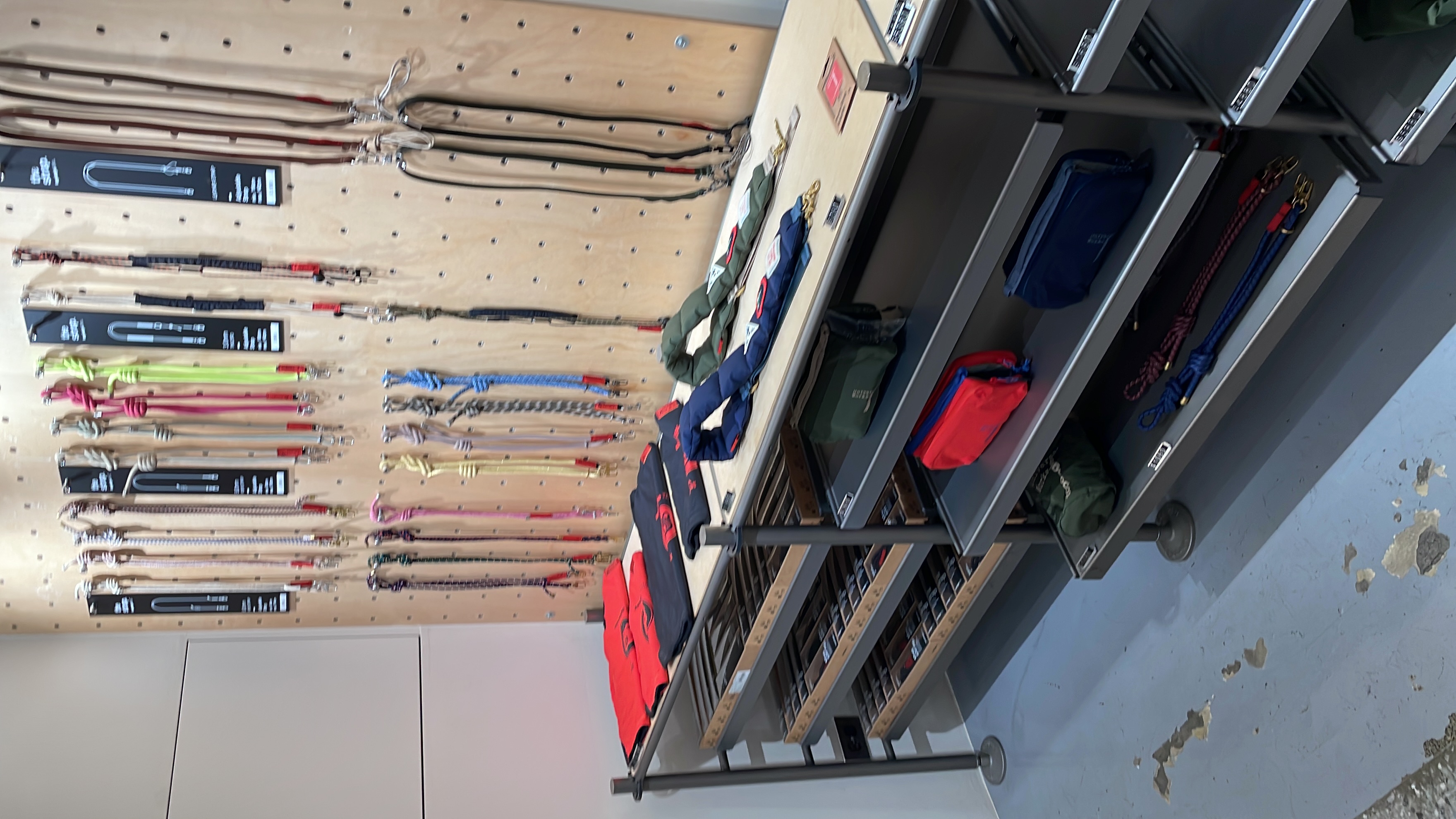 Strap shelf