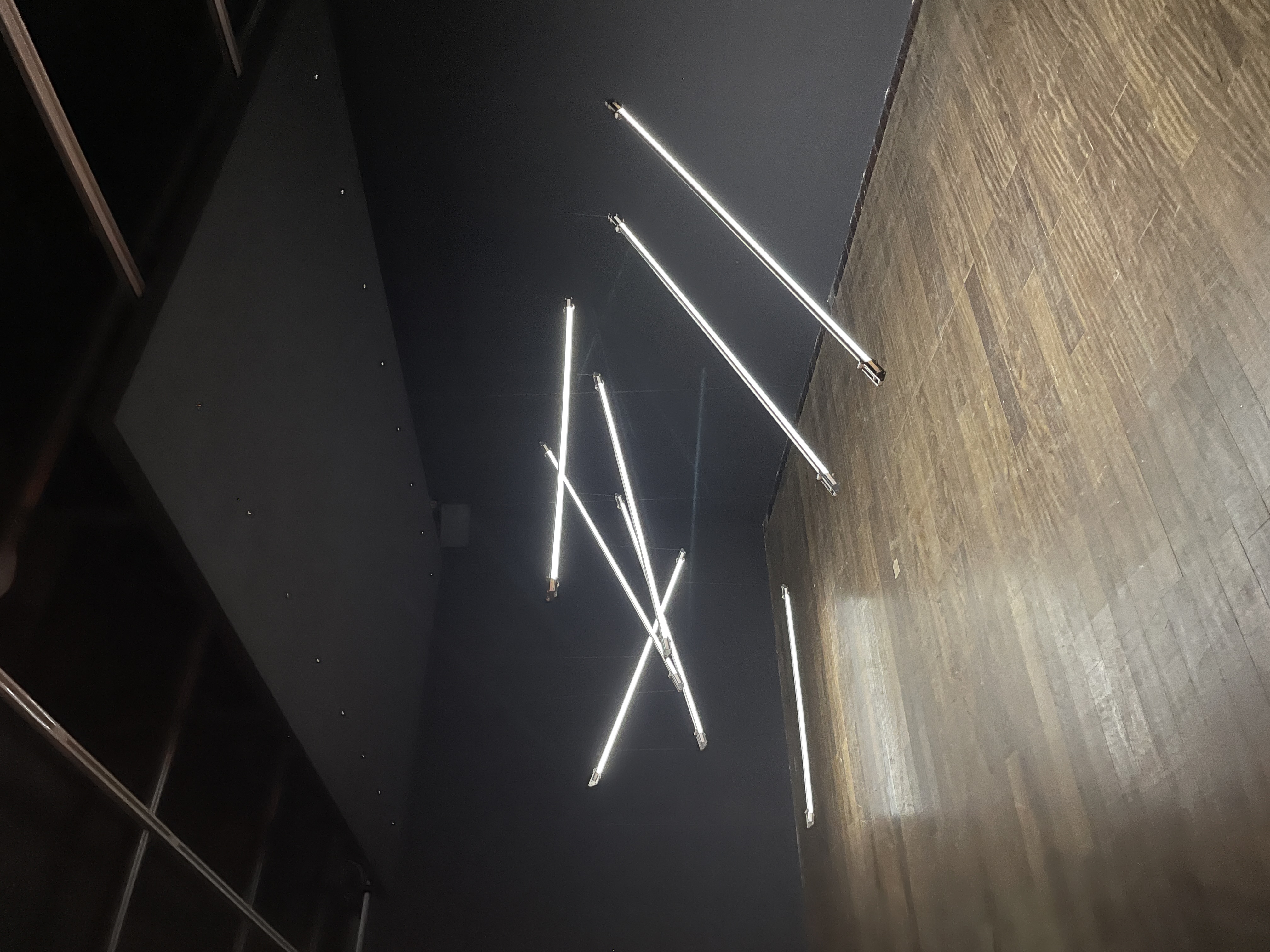 Fluorescent tubes upper